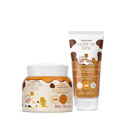 Dois produtos da marca Cuide-se Bem Deleite Caramelizado, sendo um pote de manteiga corporal hidratante e uma bisnaga de sabonete líquido, ambos com embalagens brancas com detalhes em marrom e laranja e uma ilustração de vaquinha.