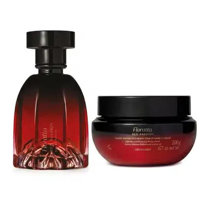 Dois itens de perfumaria da linha Floratta Red Passion, sendo: um frasco de eau de parfum vermelho-escuro com tampa preta e um pote de creme hidratante desodorante corporal em degradê de vermelho escuro e tampa preta.