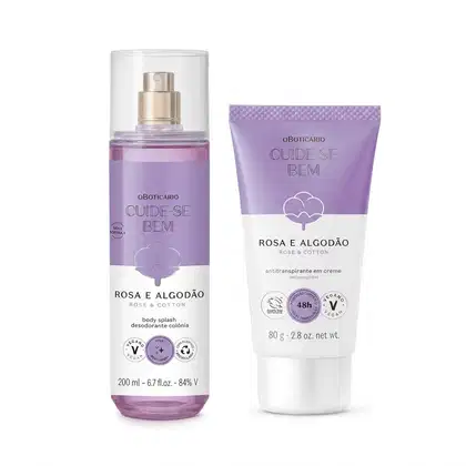 Dois produtos de corpo e banho da marca O Boticário, linha Cuide-se Bem Rosa e Algodão, sendo: um frasco de body splash com rótulo roxo e branco, e uma bisnaga de creme antitranspirante com rótulo roxo e branco.