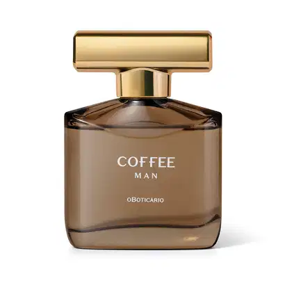 Imagem de um frasco de desodorante colônia da marca Coffee Man em embalagem de vidro marrom com tampa dourada, sobre superfície clara em ambiente minimalista. Possui um design moderno e sofisticado para momentos inesquecíveis.
