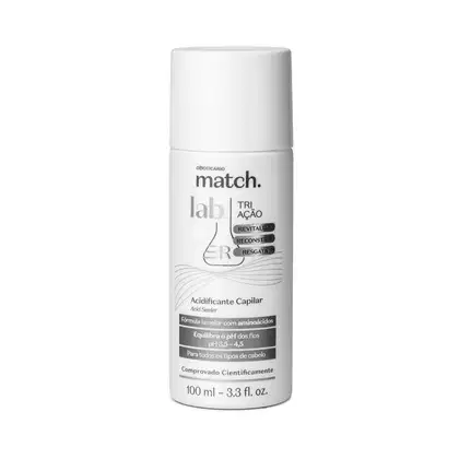 Frasco branco com detalhes prateados e letras pretas e cinzas contendo 100ml de acidificante capilar da marca Match Lab Tri Ação.