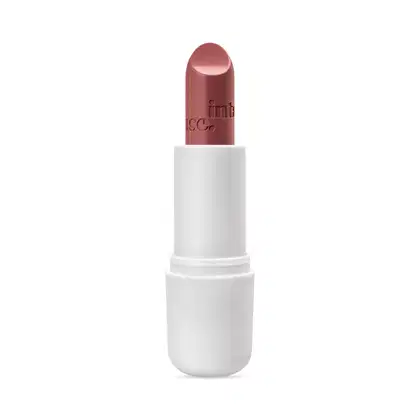 Batom cremoso na cor nude 120 da marca Intense, em embalagem toda branca.