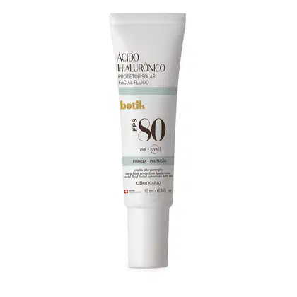 Bisnaga de 10ml na cor branca com letras pretas e detalhes azuis contendo protetor facial FPS 80 da marca Botik Ácido Hialurônico.