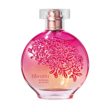 Vidro redondo com líquido rosa, floral em relevo rosa escuro, pulverizador prateado e tampa transparente contendo 75ml de desodorante colônia Floratta Romance de Verão.