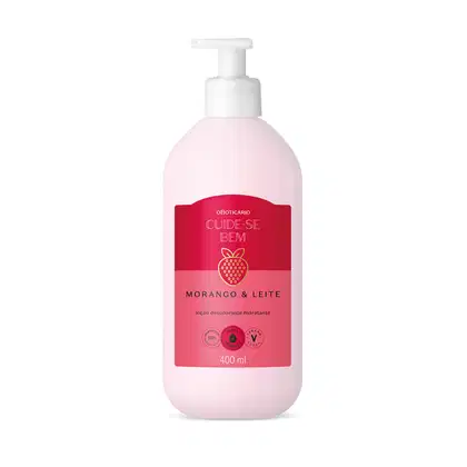 Imagem de frasco branco de loção desodorante hidratante da marca Cuide-se bem Morango e Leite, com rótulo rosa e vermelho com ilustração de morango. 