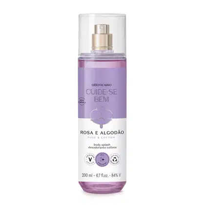Frasco de corpo splash desodorante colônia da linha Rosa e Algodão da marca Boticário, com embalagem de plástico transparente e rótulo lilás com texto em branco.