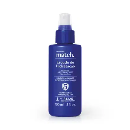 Frasco de spray azul da marca Match. contendo "Escudo de Hidratação", um leave-in multibeneficios para cabelos. Possui informações sobre os benefícios e dosagem do produto.