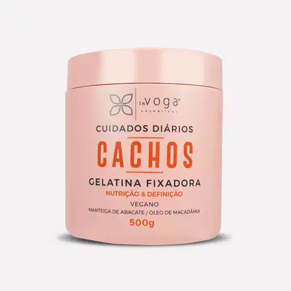 Gelatina fixadora Cachos da marca In Voga, em embalagem rosa com detalhes em laranja, contendo 500g do produto, com informações sobre nutrição, definição e ingredientes veganos.