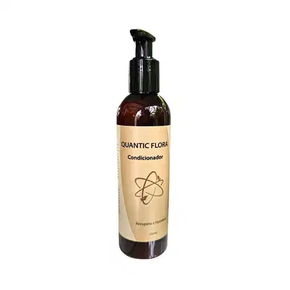Condicionador fortalecedor, da marca Quantic Flora.
