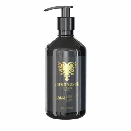 Frasco de bálsamo para barba da marca Cavalera, com design preto e dourado. O produto é apresentado em embalagem plástica com bomba dosadora e contém 500g do produto.