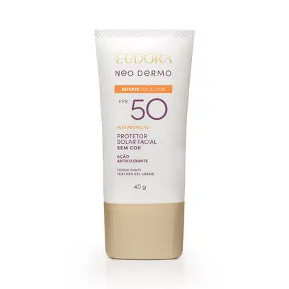 O produto apresentado é um protetor solar facial da linha Neo Dermo da marca Eudora, com FPS 50 e alta proteção. A embalagem é um tubo de cor bege, com rótulo branco e detalhes em roxo.