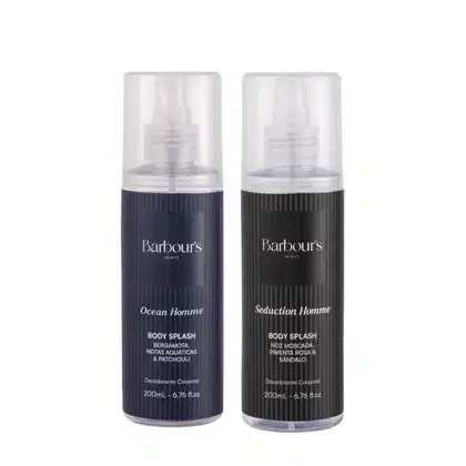 Dois frascos de desodorante corporal da marca Barbour's Beauty, um na cor azul marinho com o nome "Ocean Homme" e outro na cor preta com o nome "Seduction Homme", ambos com 200 mL de capacidade.
