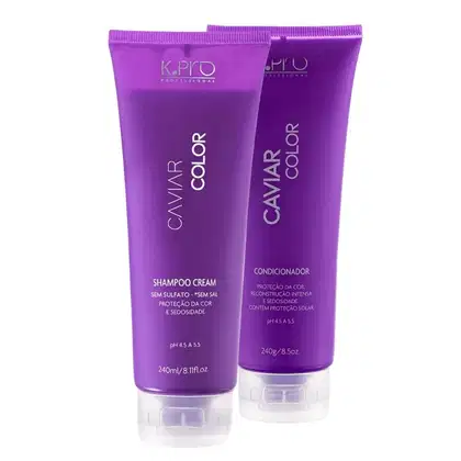 Conjunto de produtos de beleza K.pro da linha Caviar incluindo shampoo e condicionador. Embalagens em tons de roxo com textos e logotipos da marca.