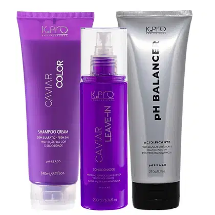 Conjunto de produtos da marca K.Pro, incluindo um frasco de shampoo, um leave-in e um acidificante.