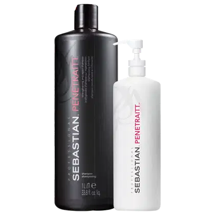 Dois produtos de cuidados capilares da marca Sebastian Professional. Um é um shampoo em uma embalagem preta de plástico de 1 litro, com o nome "Sebastian Penetraitt". O outro é um produto em uma embalagem branca, também com o nome "Sebastian Penetraitt".