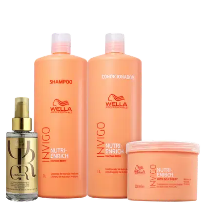 A imagem mostra produtos da marca Wella Professionals. Há dois frascos grandes de 1 litro, um rotulado como "Shampoo" e outro como "Condicionador". Também há um frasco menor de óleo para cabelos, rotulado como "Reflections", e um pote de máscara capilar.