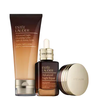 Kit com espuma de limpeza, demaquilante e sérum redutor de Linhas Advanced Night da marca Estée Lauder.