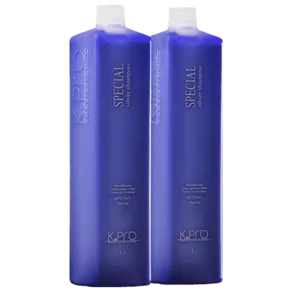 O produto apresentado na imagem são dois frascos de shampoo da marca K.Pro, em embalagens de plástico de cor azul-violeta. Cada frasco possui 1 litro de volume.