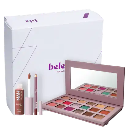 A imagem mostra caixa branca presenteável com a marca Beleza na Web, paleta de sombras com uma variedade de cores, incluindo tons de laranja, verde e marrom, lápis labial e gloss da marca Nah Cardoso by BLZ.