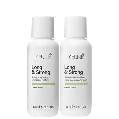 Dois frascos brancos da linha Long & Strong da Keune, contendo shampoo e condicionador fortalecedores com extrato de Centella Asiática. Os rótulos apresentam o nome da marca e da linha em destaque.