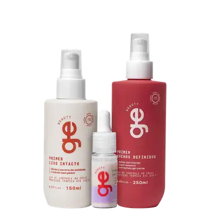 Três produtos GE Beauty: frasco spray 150ml branco com primer liso intacto, frasco gotejador 50ml roxo, e frasco spray 250ml vermelho com primer cachos definidos. Embalagens com logo GE vermelho e informações em português.
