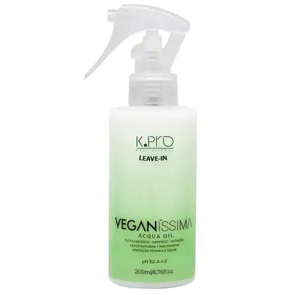 A imagem mostra um leave-in verde claro com tampa spray.