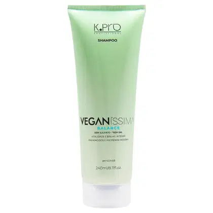 A imagem mostra um shampoo em bisnaga verde claro.