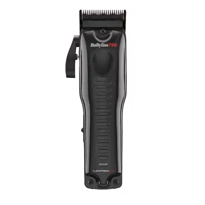 Máquina de cortar cabelo BaBylissPRO. Corpo principal e lâmina de corte pretos na parte superior. Logotipo "BaBylissPRO" impresso no corpo. Aparência compacta e projetada para uso profissional em salões de beleza e barbearias.