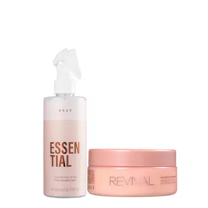 Dois produtos da marca Braé. Um é um spray de reparação capilar chamado "Essential" em uma embalagem spray plástica rosa clara com detalhes em branco. O outro é uma máscara de tratamento chamada "Revival" em um pote rosa com a tampa da mesma cor.
