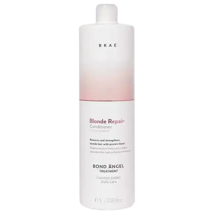 Condicionador Blonde Repair da linha Braé. Embalagem plástica branca com detalhes em rosa claro. Rótulo com o nome do produto "Blonde Repair Conditioner" e descrição "Restores and strengthens blonde hair with protein blend"