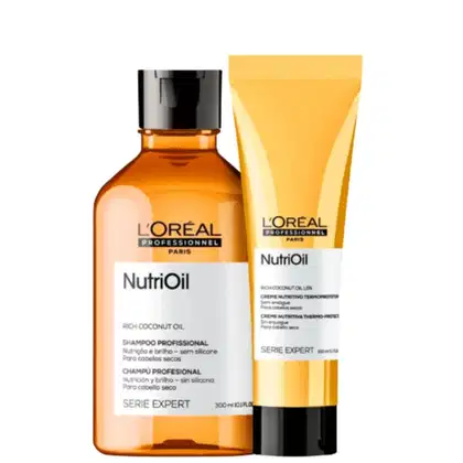 A imagem mostra um kit um frasco arredondado de shampoo e com uma bisnaga de leave-in, ambos de cor bege, com rótulo branco e tampa preta.