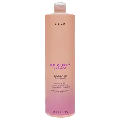 Condicionador Go Curly Crespos da marca Braé. Embalagem plástica cilíndrica na cor rosa claro.