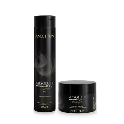 Shampoo 300ml e máscara 250g. Embalagem preta com letras douradas.