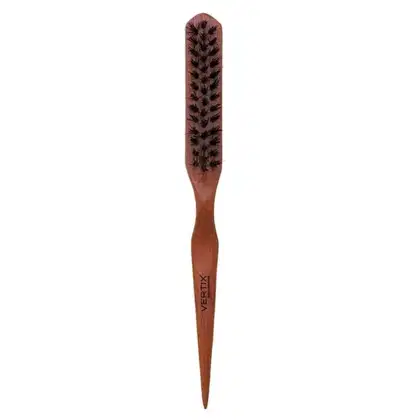 Trata-se de uma escova de cabelo da marca Vertix. A escova possui um cabo de madeira e cerdas escuras dispostas em um formato alongado e cilíndrico. O nome da marca "Vertix" está impresso no cabo da escova.
