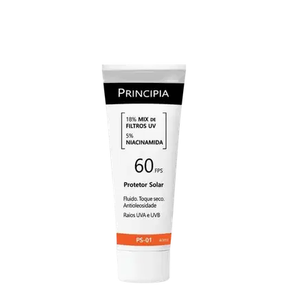 Tubo de protetor solar da marca Principia, com FPS 60, contendo 18% de filtros UV e 5% de niacinamida. O produto apresenta embalagem branca e preta.