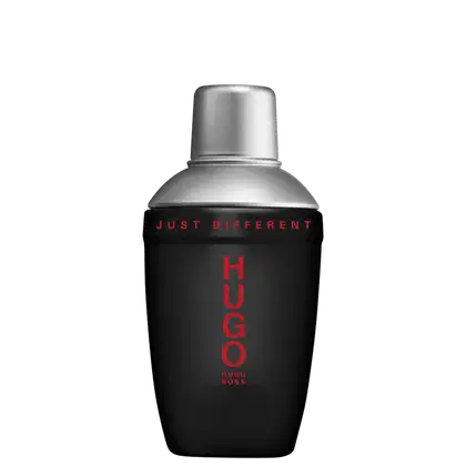 A imagem mostra o frasco preto do perfume. Ele traz a marca e o nome da fragrância estampada na cor vermelha e parte superior possui uma cor prateada.