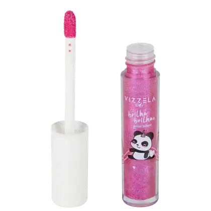 Brilho labial gloss rosa brilhante em frasco plástico transparente com tampa branca. O frasco tem um aplicador de haste branca com ponta esponjosa rosa.