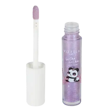 O produto é um brilho labial gloss da marca Vizzela. Consiste em um frasco cilíndrico de plástico transparente contendo um líquido brilhante de cor lilás com partículas cintilantes.