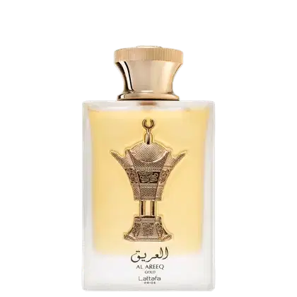 Frasco de perfume Lattafa Perfumes Al Areeq Gold, com design elegante e dourado, exibindo um emblema ornamentado em relevo. Embalagem com acabamento refinado e rótulo em árabe.