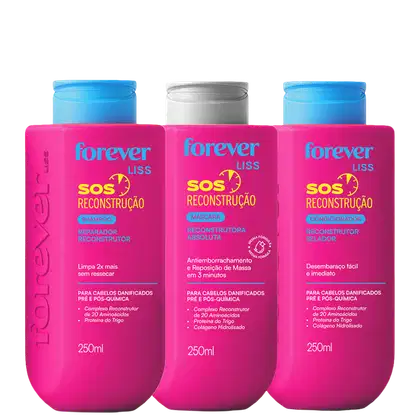 Três frascos de produtos de beleza da marca Forever Liss, em embalagens rosa com detalhes azuis, contendo shampoo, máscara e condicionador reconstrutor para cabelos danificados.