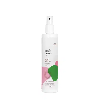 Embalagem plástica branca opaca. Rótulo com o nome da marca e do produto em letras pretas e detalhes gráficos abstratos em tons de rosa e verde.