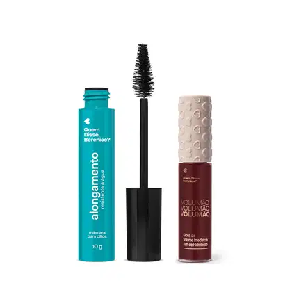 Três itens da marca Quem Disse, Berenice?: máscara de cílios preta resistente à água em frasco azul-turquesa e tampa com aplicador de cerdas e gloss  labial Cereja Volumão em embalagem transparente mostrando a cor do produto e tampa texturizada branca.