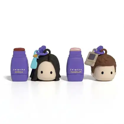 Imagem do produto Combo Friends: Berêstick 3 em 1 Vermelho Mônica 4g + Berêstick 3 em 1 Marrom Avelã Chandler 4g