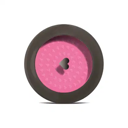Estojo compacto redondo na cor preta com tampa transparente com coração ilustrado contendo 2g de blush em pó compacto Rubor Rosa Rosandilex da marca Quem Disse, Berenice?.