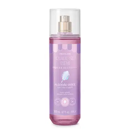 Imagem de um frasco transparente com líquido lilás, borrifador prateado, tampa transparente e rótulo em letras brancas com um algodão doce ilustrado, contendo 200ml de body splash da marca Cuide-se Bem Algodão Doce.