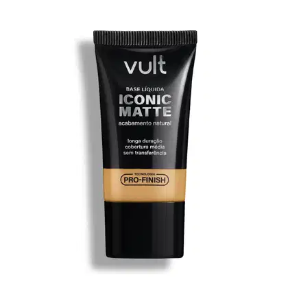 Bisnaga preta da marca Vult contendo Base Líquida Iconic Matte com acabamento natural, longa duração e cobertura média, sem transferência e com Tecnologia Pro-Finish.
