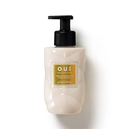Frasco de loção hidratante desodorante perfumada da marca O.U.i, com rótulo amarelo e branco, apresentando informações sobre o produto.