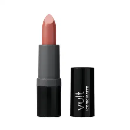 Batom bala nude rosado matte da marca Vult, com embalagem preta e rótulo com o nome da marca em prata, escrito "Vult Iconic Matte".
