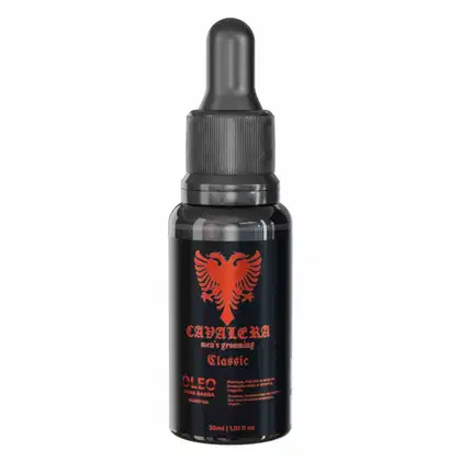 Frasco de óleo para barba da marca Cavalera, na cor preta com detalhes em vermelho, contendo 30ml do produto. O rótulo apresenta o nome "Classic" e o logotipo da marca, um brasão com uma águia.