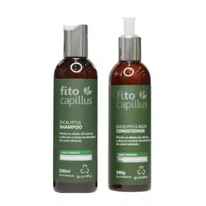Dois produtos de cabelo da marca Fito Capillus: um frasco de 250ml de Shampoo de Eucalipto e um frasco de 240g de Condicionador Bálsamo de Eucalipto, ambos em embalagens verdes com rótulos em inglês.